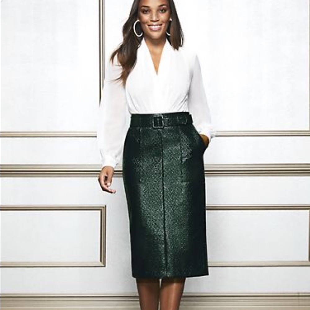 Eva Mendes - Green thick leather like pencil skirt